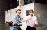 1999 год...Распили бутылку перед центральным КППю
Я и Юрик Павленко.